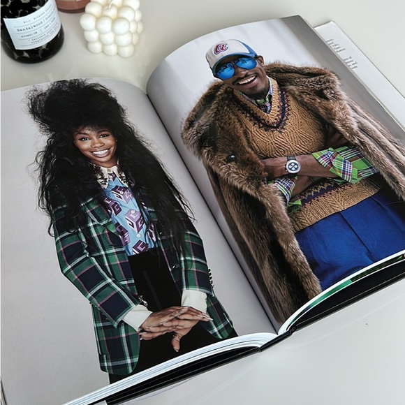 VOGUE x MUSIC Coffee Table Book - Picture 5 of 10